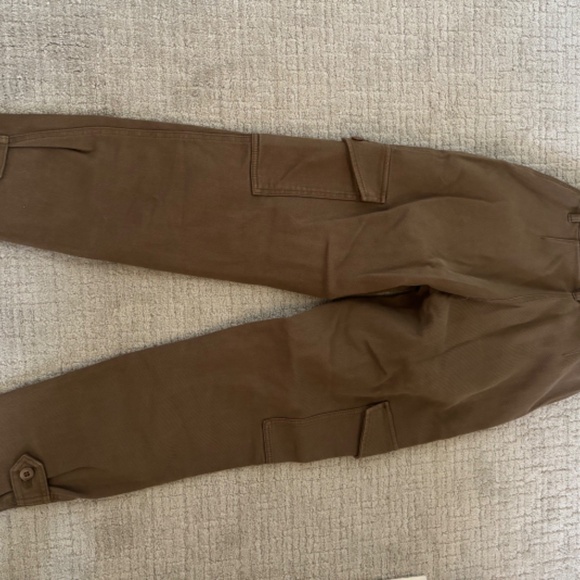 Aritzia Wilfred Free Modern Cargo Pant - Picture 5 of 7